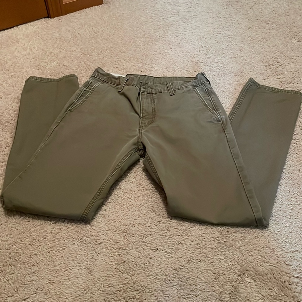 Levi’s Jeans/Khaki 32x34